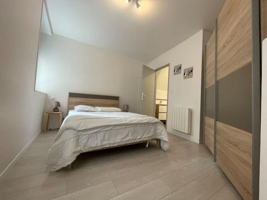 Duplex Situe Dans Le Centre De St Valery En Caux Apartment Saint-Valery-en-Caux Exterior photo